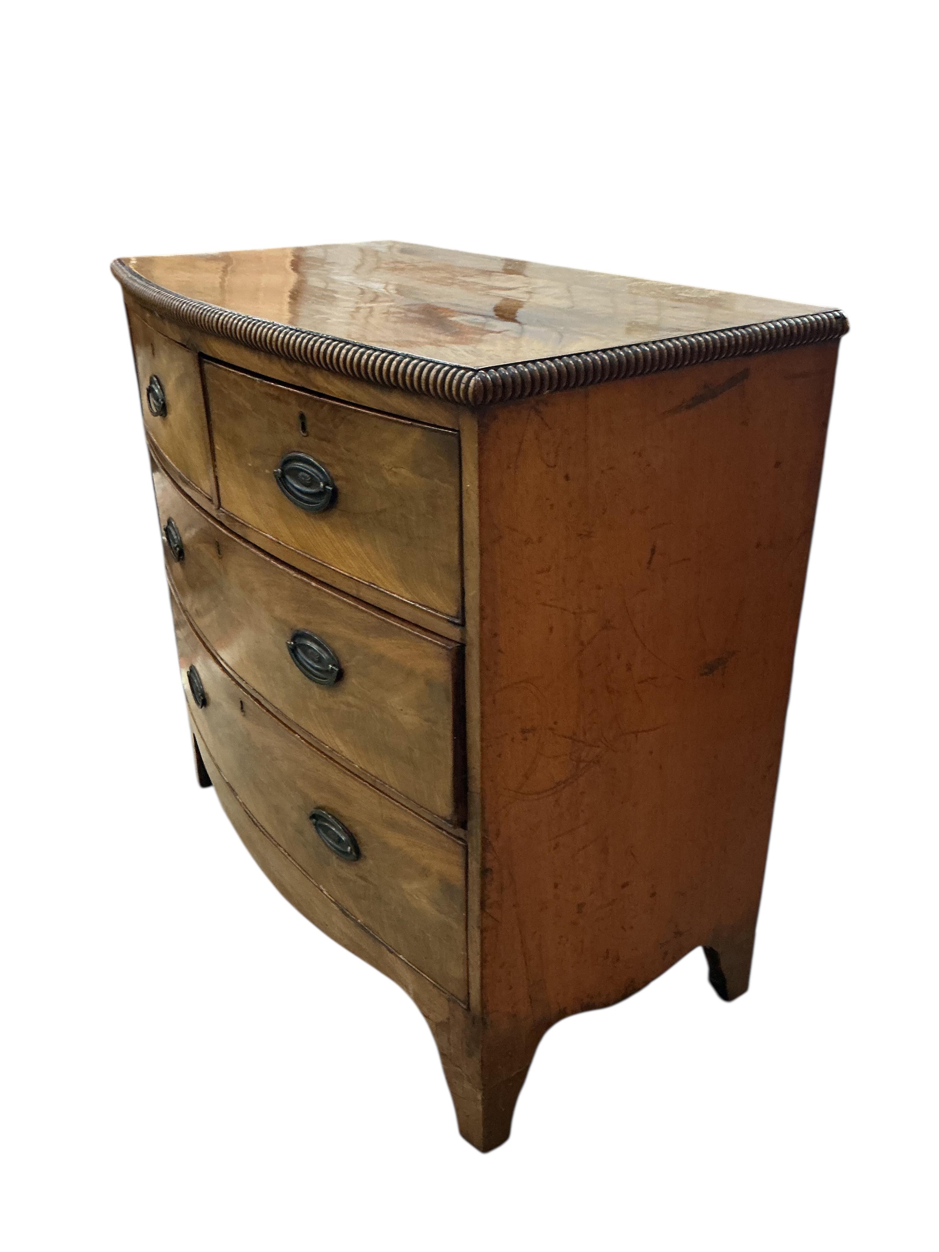 A Regency mahogany bowfront chest, width 92cm, depth 51cm, height 87cm